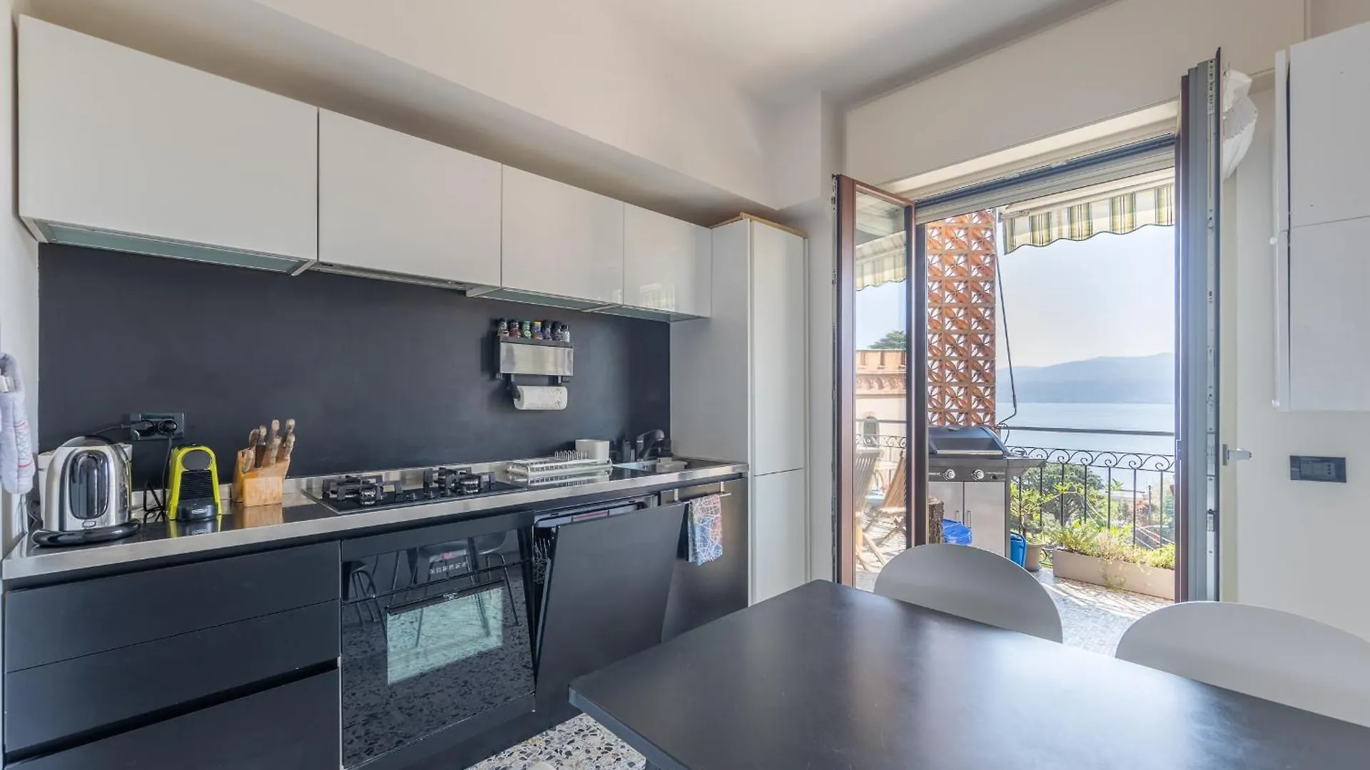 Apartment Ferienwohnung Blue Dream Ispra Italien